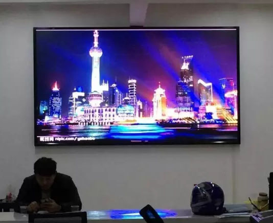 五里界街道服務(wù)中心● 室內P3全彩顯示屏交付使用！
